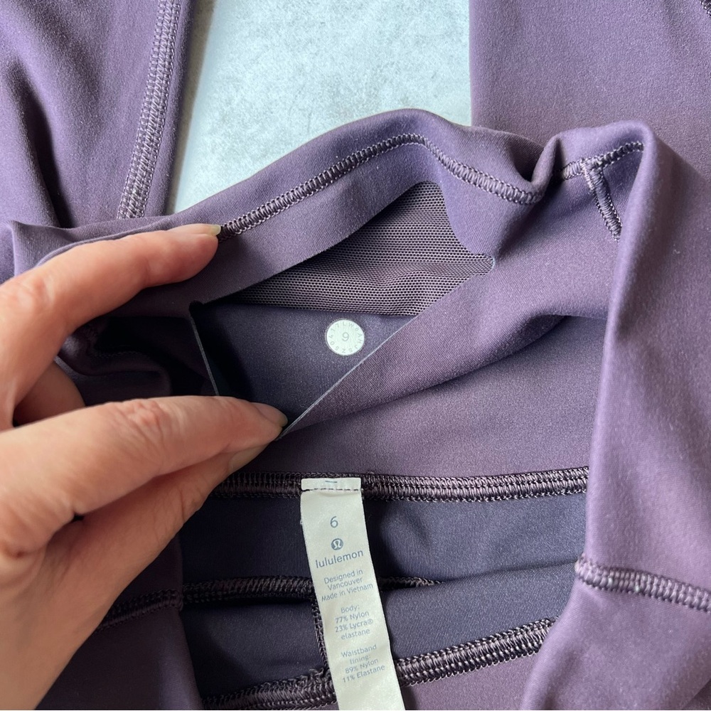 Lululemon Purple Crop Leggings Size 6 - Picture 8 of 9